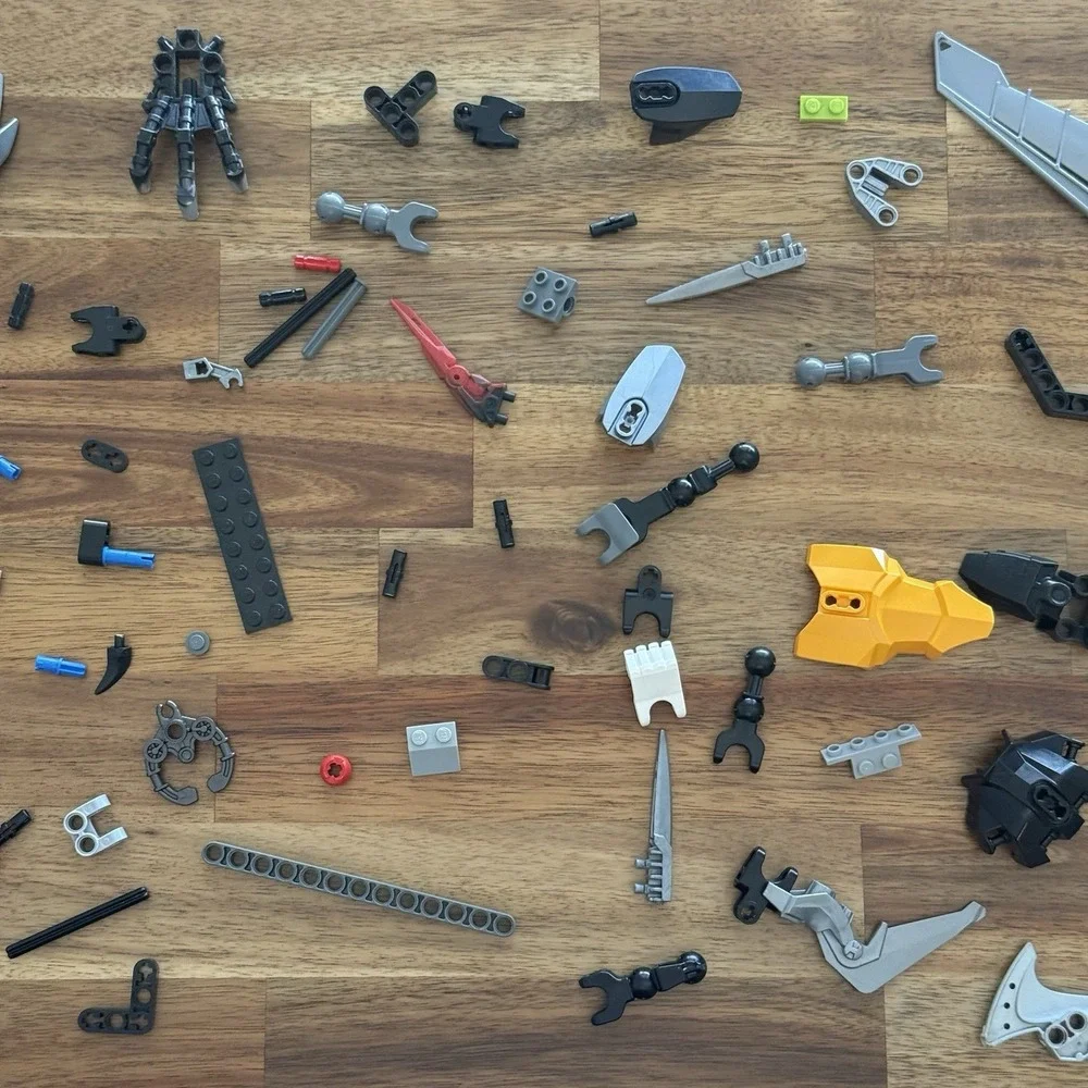LEGO BIONICLE Hero Factory Bulk Lot of 200+ Parts Pieces 11 oz. SEE PICTURES!
